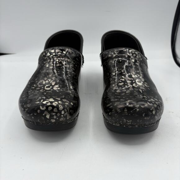 Dansko Clogs Womens US 9.5 EU 40 Black Leather Medical Nurse‎ Black Silver Spots - Picture 4 of 12